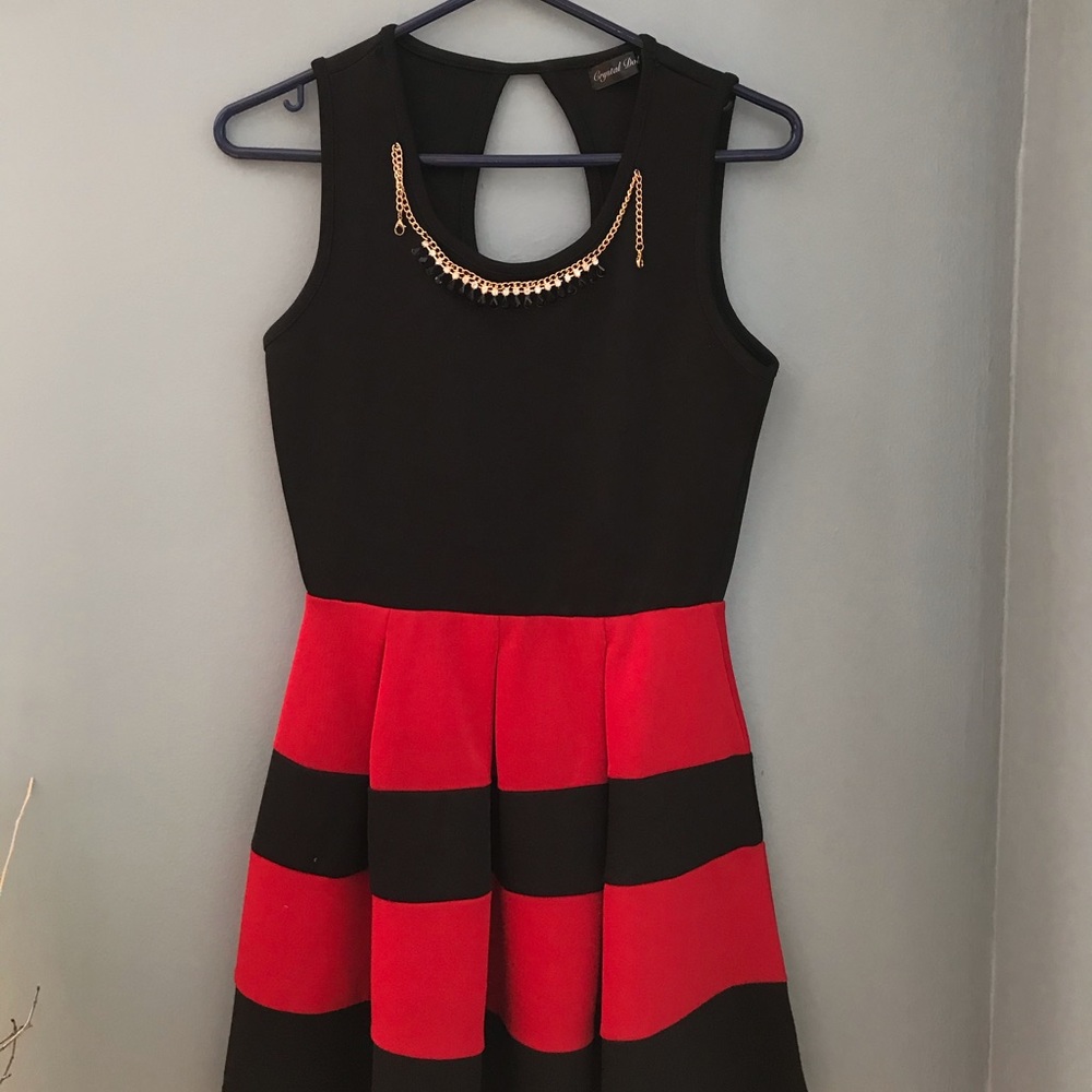 Sexy Black and Red Dress with Gold Necklace